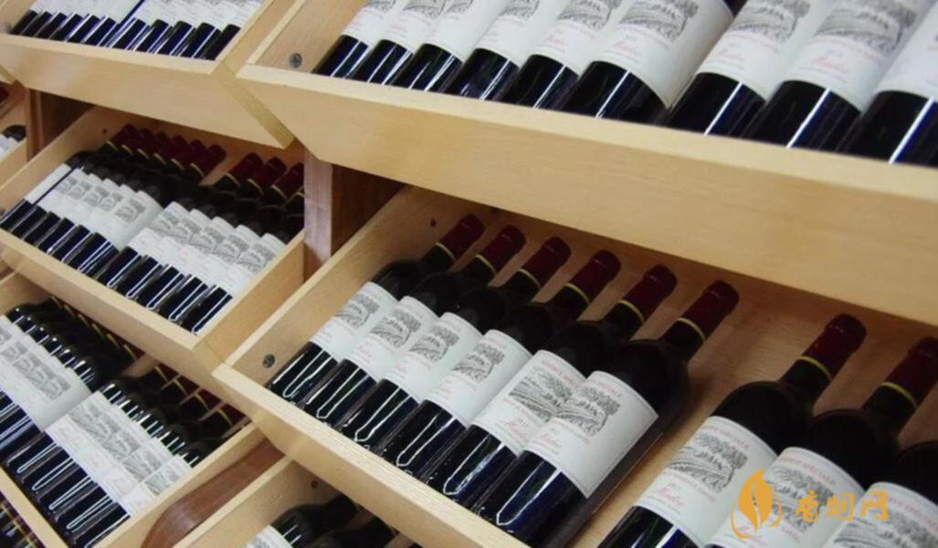 在存放葡萄酒的时候需要注意不要把它们放置在震动或者嘈杂的环境中